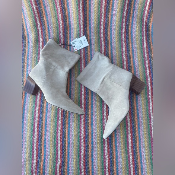 NWT Zara Slouchy Ankle Booties Sz 9 - Picture 5 of 16